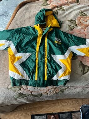 STARTER Green and Yellow Kids Hooded Puffer Jacket with Team Logo